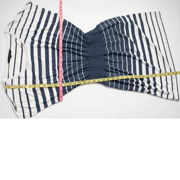 White House Black Market Short Sleeve Smocked Dress Stripe Blue White Size Small - Picture 5 of 5